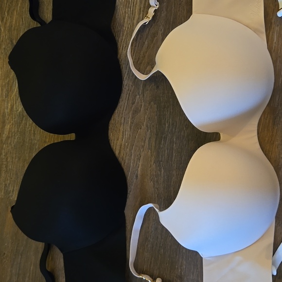 Victoria's Secret Incredible Lined Demi Bundle - Picture 3 of 15